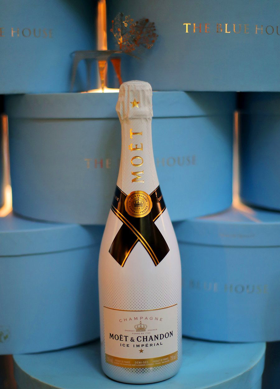 Moet & Chandon X The Blue House – THE BLUE HOUSE